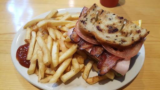 Joe DiMaggio's Sports Cafe